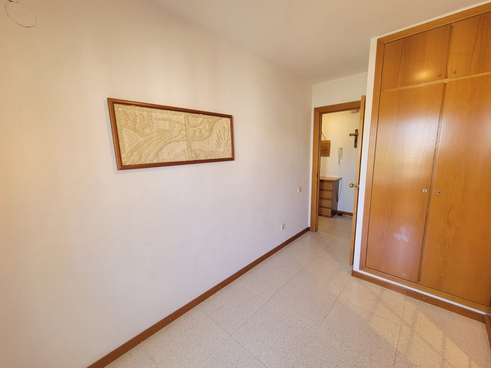 APARTAMENTO CON VISTAS AL MAR CON MUY BUENA UBICACION