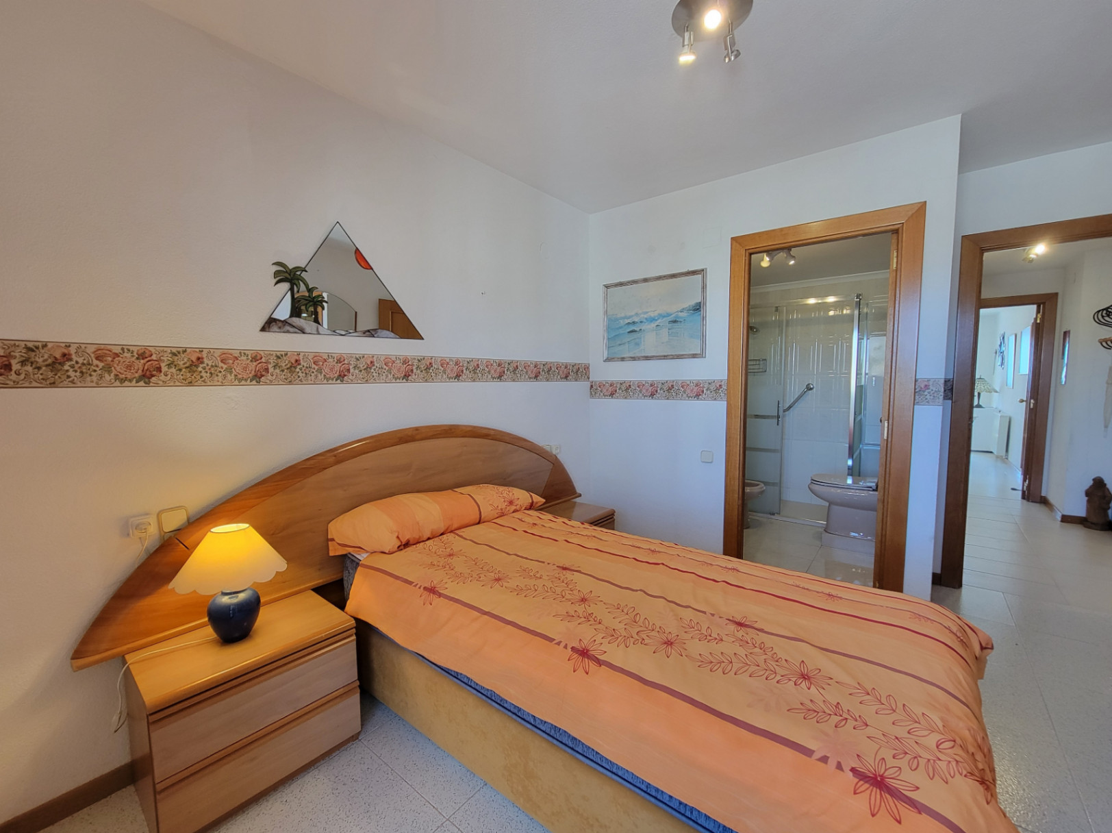 APARTAMENTO CON VISTAS AL MAR CON MUY BUENA UBICACION