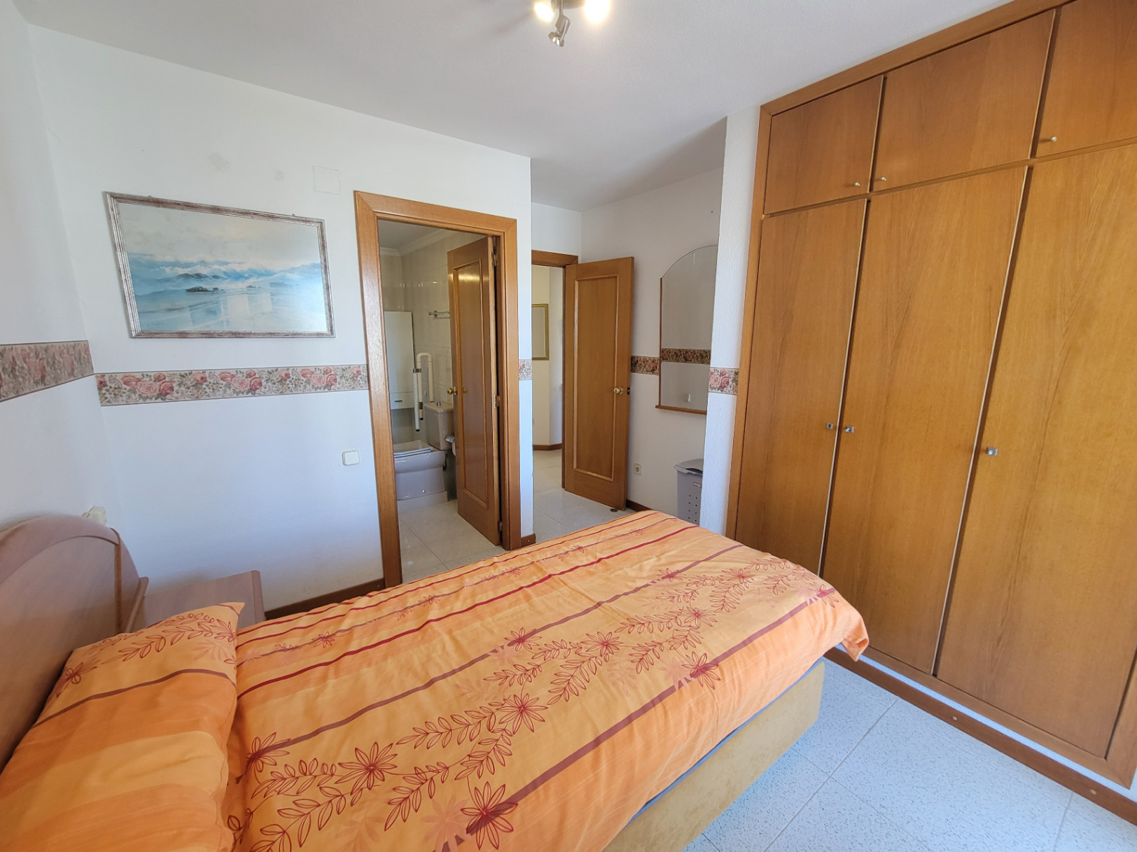 APARTAMENTO CON VISTAS AL MAR CON MUY BUENA UBICACION
