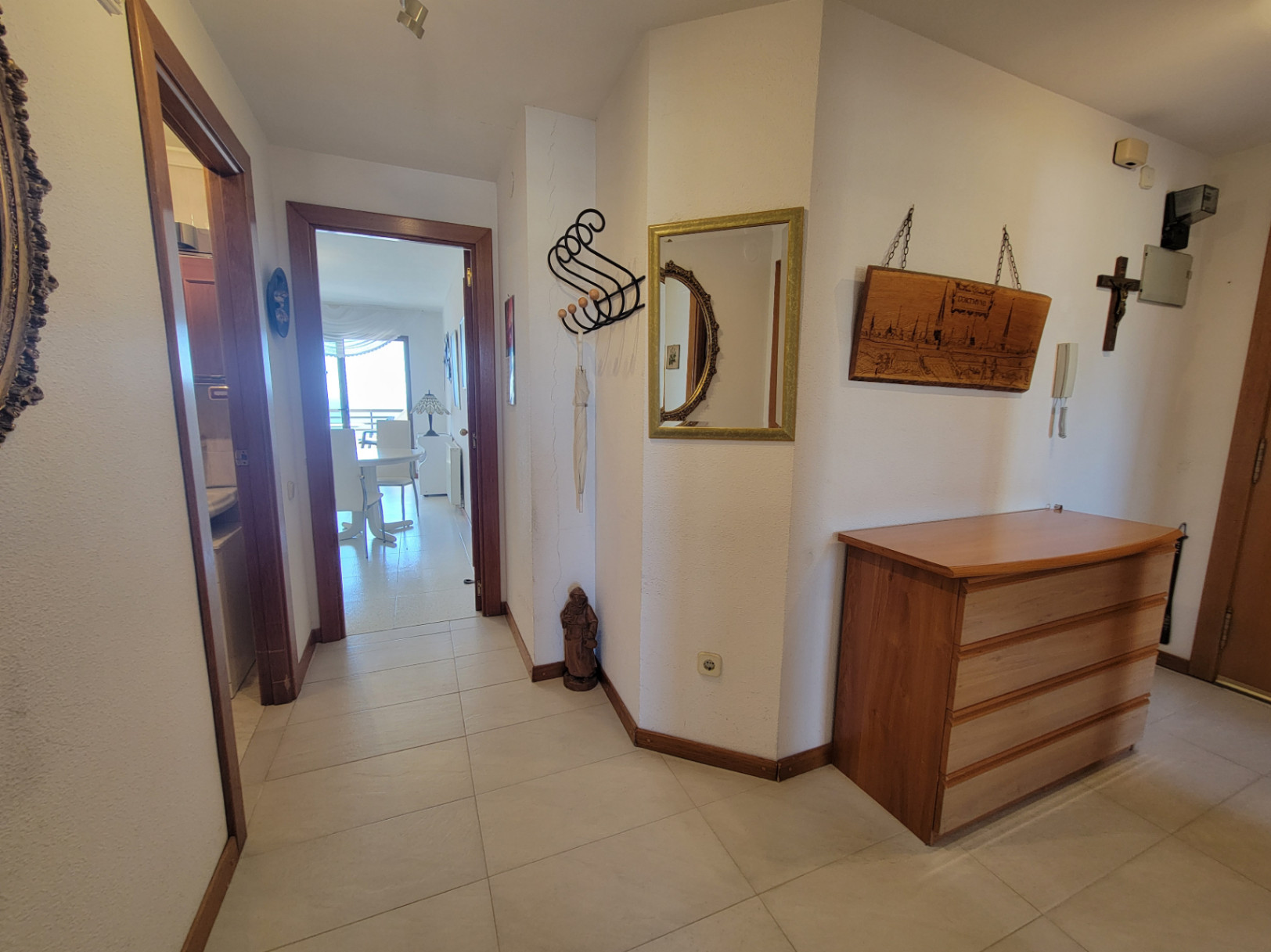 APARTAMENTO CON VISTAS AL MAR CON MUY BUENA UBICACION