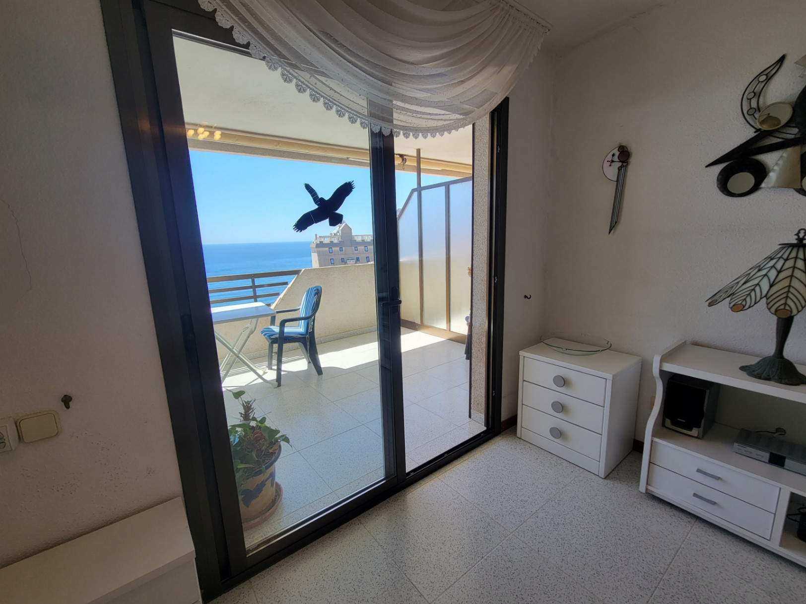 APARTAMENTO CON VISTAS AL MAR CON MUY BUENA UBICACION
