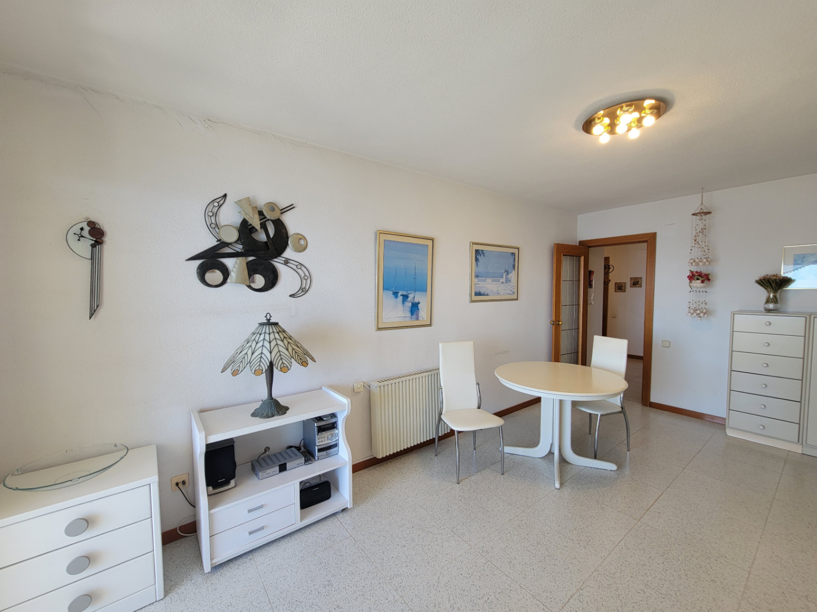 APARTAMENTO CON VISTAS AL MAR CON MUY BUENA UBICACION