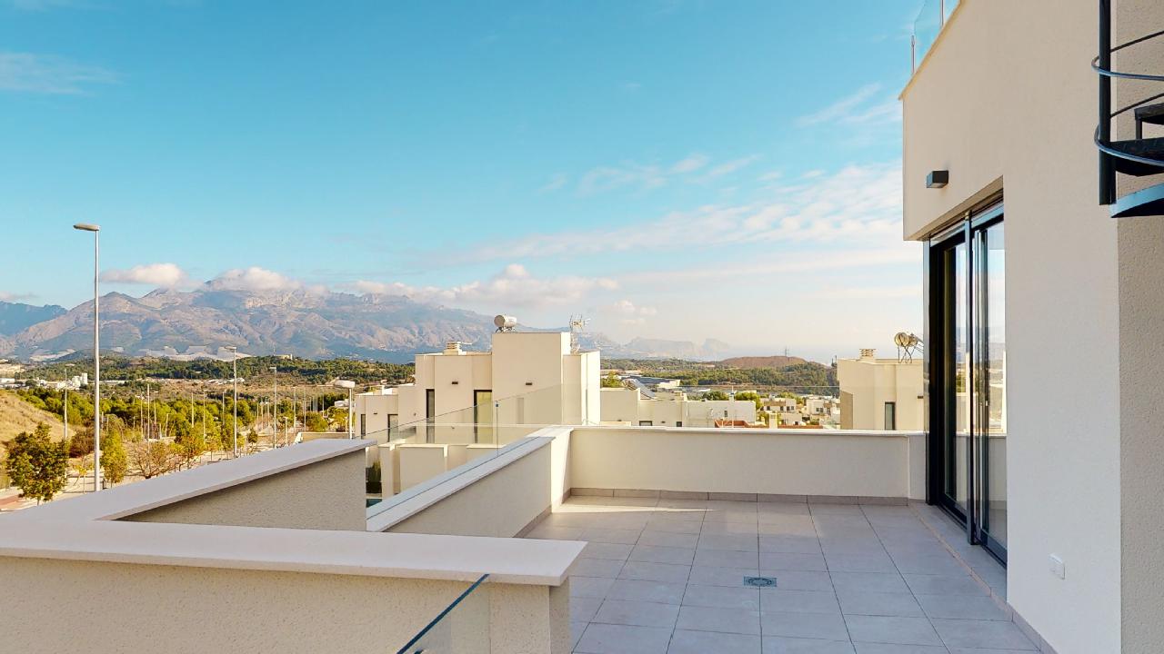 Villas located in Polop in the Pool area with open views of the sea and the mountains.