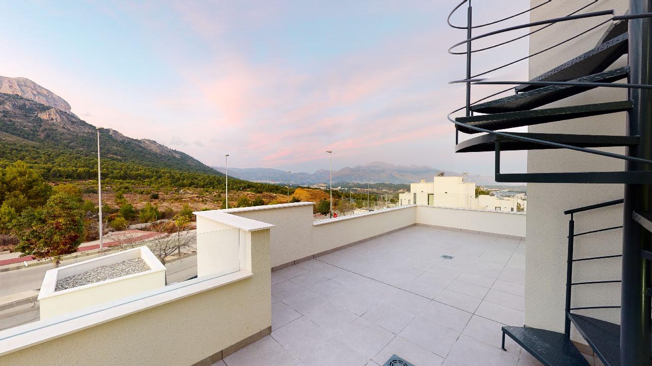 Villas located in Polop in the Pool area with open views of the sea and the mountains.